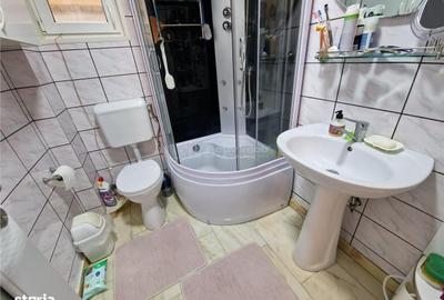 Casă cu 7 camere cu Teren 600 Mp în Central - 16