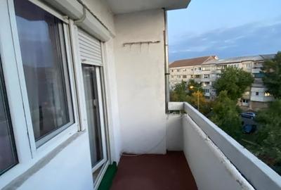 Apart.3 cam decomandat, 79 mp utili, 2 balcoane deschise, str Lacul Rosu - 10