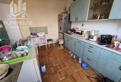 Apartament cu 3 camere decomandat în Govândari