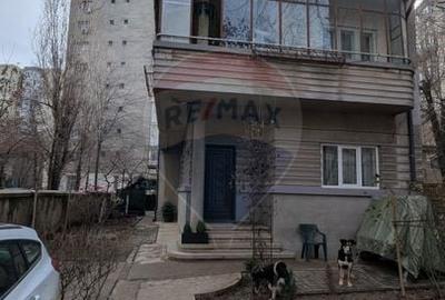 Casă cu 11 camere cu Teren 330 Mp în Iancului - 51