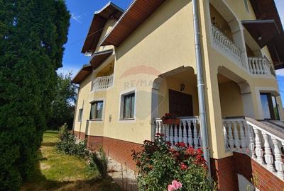 Casă individuală cu 6 camere cu Canalizare în Zvoriștea - 26