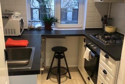 Apartament de 2 camere modern cu parchet de lemn, fix langa metrou- Piata Romana Apartament de 2 camere modern cu parchet de lemn, fix langa metrou- Piata Romana - 3