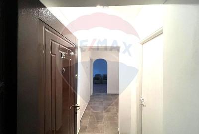 Apartament cu 3 camere decomandat în Republicii - 3
