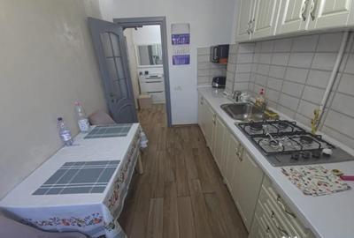Apartament cu 2 camere decomandat în CET - 5
