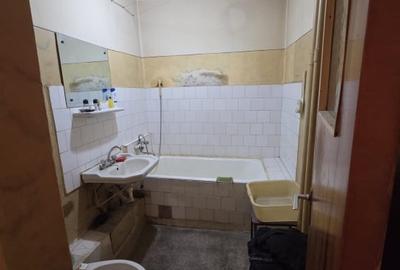 Apartament cu 3 camere decomandat în Rahova - 10