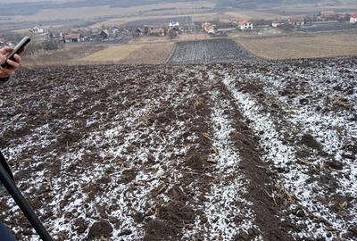 Spațiu comercial, în Luna - 8