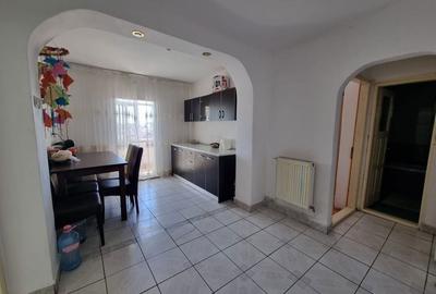 Apartament cu 2 camere decomandat în Central - 2
