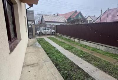 Casă cu 7 camere cu Teren 400 Mp în Central - 2