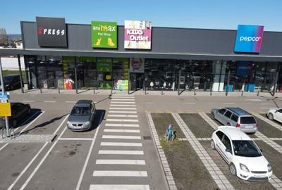 Spațiu comercial, de 91 mp, în Central - 3