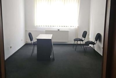 Spațiu comercial, de 20.5 mp, în Titan - 4