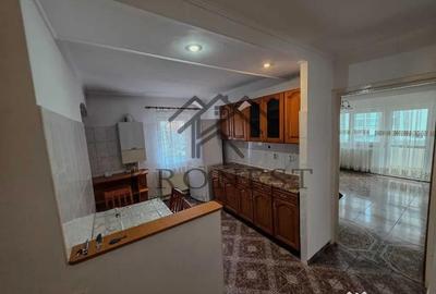 Apartament cu 3 camere decomandat în Răcădău - 9