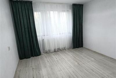 Garsonieră decomandată în Podu Roș