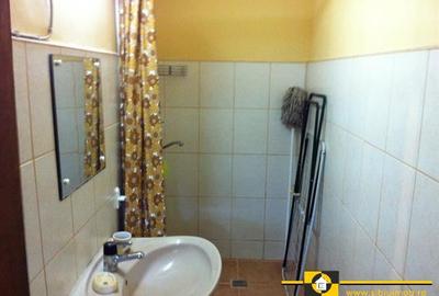 Garsoniera la casa str.moldoveanu-milea acces separat - 2