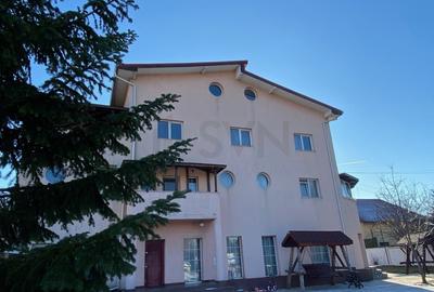 Casă individuală cu 7 camere cu Canalizare în Central - 54