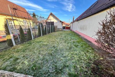 Casă cu 2 camere cu Teren 667 Mp în Turnișor