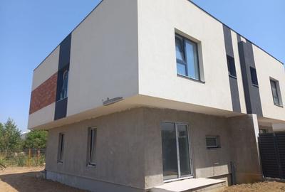 Titan vila DUPLEX  101 mp la 10 minute metrou Republica - 45