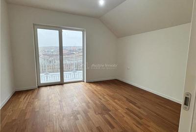 Casă cu Teren 412 Mp în Zăvoi - 8