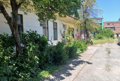 Casă cu 5 camere cu Teren 800 Mp în Central - 3