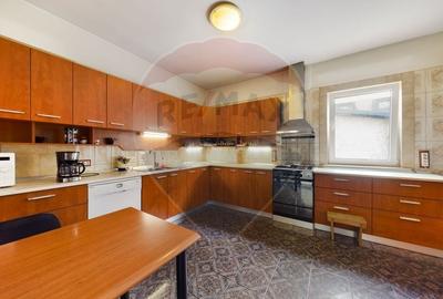 Casa / Vila cu 21 camere de vanzare in zona Alexandriei - 25