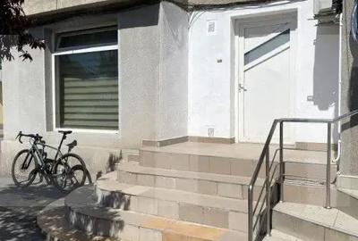 Apartament cu 3 camere decomandat în Central - 2