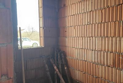 Duplex cu 4 camere cu Canalizare în Moșnița Nouă - 7