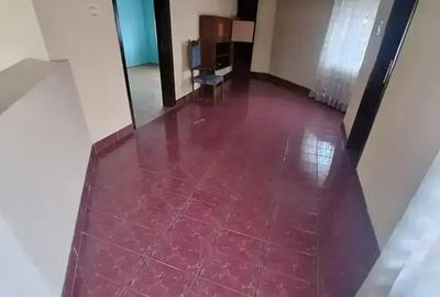 Casă cu 6 camere cu Canalizare în Berceni - 5