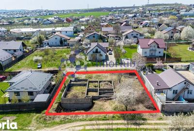 Teren de 755 mp, în Miroslava