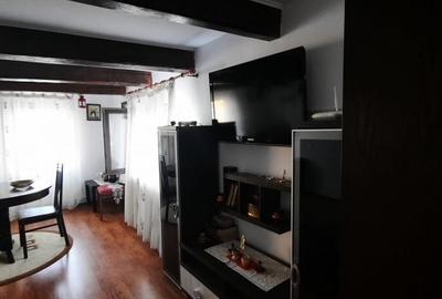 Casă cu 4 camere cu Teren 700 Mp în Zărnești - 9