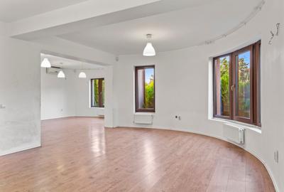Vilă eleganta, suprafata utila 200 mp, teren 763 mp, Tărtășești - 12