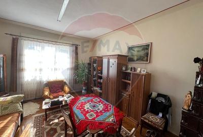 Casa cu potential, in inima Turzii - Micro 1, Str. Primaverii - 12
