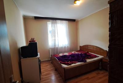 AGIGEA, 3 CAMERE DECOMANDAT 2 BAI, CENTRALA GAZ, 70 MP. PARCARE, BOXA - 12