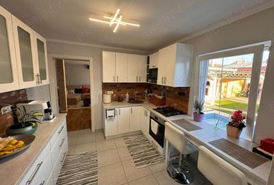 Vand Casa in orasul Sannicolau Mare ultracentral - 5