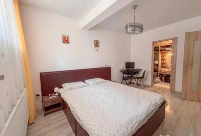 Apartament cu 2 camere decomandat în Tractorul - 6