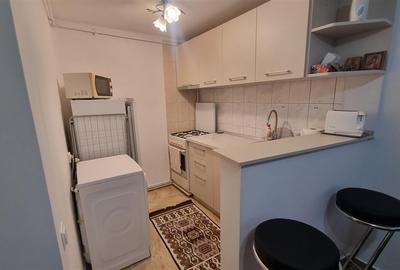 Studio la casa , zona strazii Lunga - 7