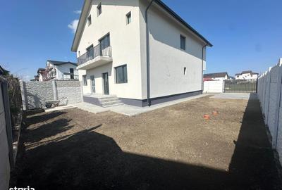 Casă cu 4 camere cu Teren 300 Mp în Central - 8