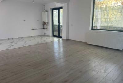 Casă cu 4 camere în Păcuri - 8