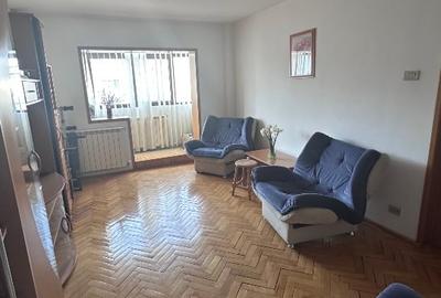 Apartament cu 3 camere decomandat în Tineretului - 1