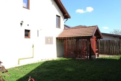 Casă individuală cu 3 camere cu Canalizare în Dumbrăvița - 2