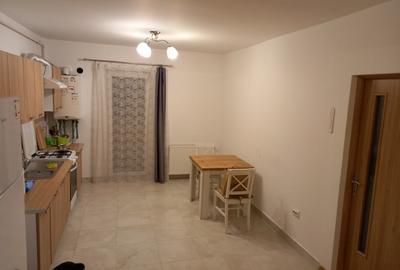 Vand apartament 2 camere , 44mp, cu parcare in Floresti - 3