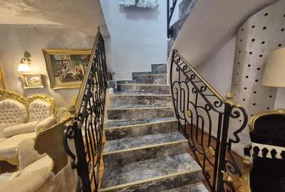 Casă cu 5 camere cu Teren 300 Mp în Central