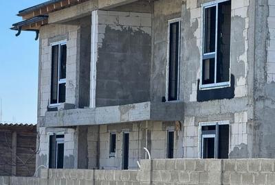 Casă cu 4 camere în Palazu Mare - 8