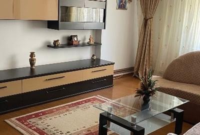 Apartament cu 3 camere semidecomandat, mobilat în Central - 2