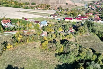 Teren de 2825 mp, în Vâlcele