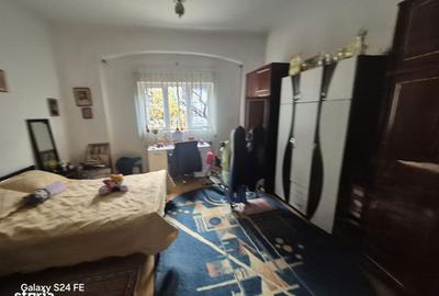 Casă cu 4 camere în Ștefan cel Mare - 5