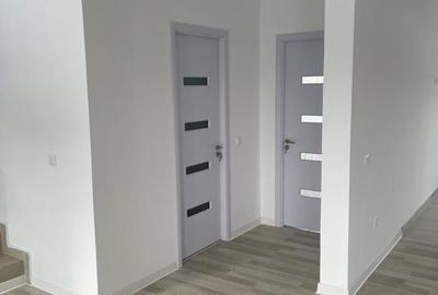 Casă cu 4 camere în Central - 1