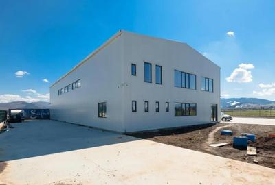 Spațiu comercial, de 590 mp, în Central - 15