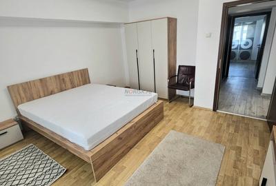 Apartament cu 3 camere decomandat, mobilat în Decebal - 10