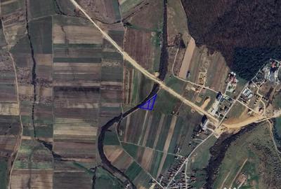 Teren de 5100 mp, în Cordău - 3
