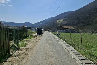 Teren de 1025 mp, în Central - 6