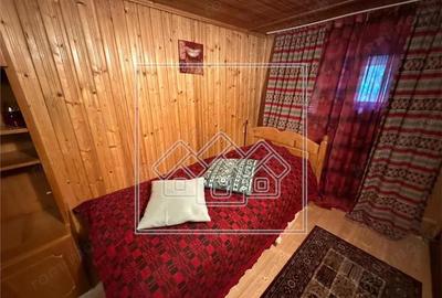 Casa de vacanta in Cartisoara, Transfagarasan - teren 971 mp, 8 camere - 12